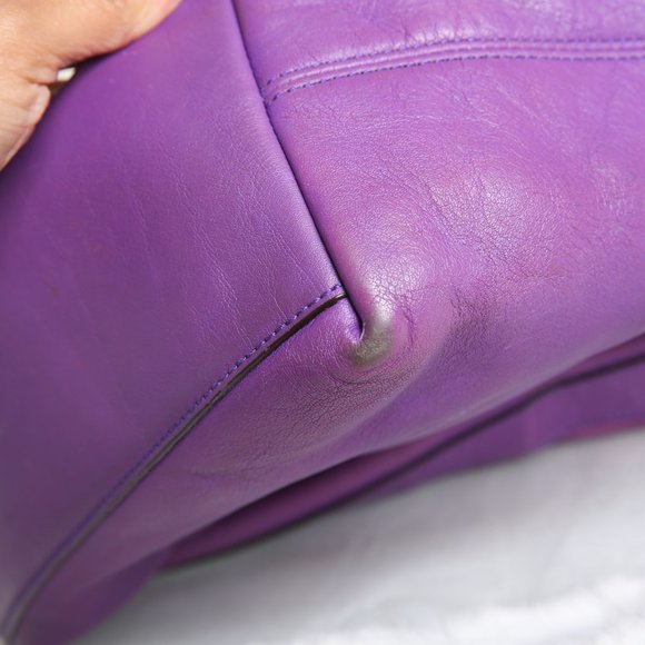 Coach Legacy Leather Duffle 19889 w/Double Tassel Trim / Shoulder or Crossbody - Picture 12 of 15